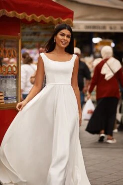 Elnara Gown -A L’Amour The Label 36 6649f92c 7c6c 448e b3e1 6b1a3712d7d7