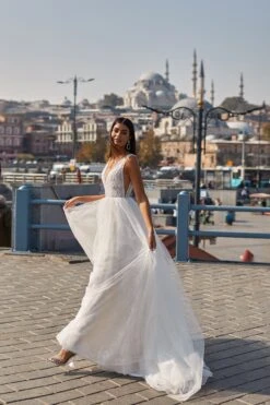 Ece Gown 9 Ece Gown -A L’Amour The Label 37 028d76a7 0040 46b9 a3f2 2e5a01e55af4