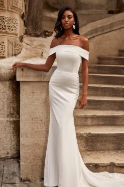 Crystal Gown -A L’Amour The Label 6 94f2f44d 676a 4673 a5a9 17de1ad937c0