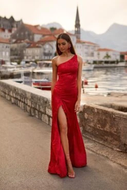 Mirela Gown 11 Mirela Gown -A L’Amour The Label 73 8404adfa de18 4959 a36b f591cb0cc1af