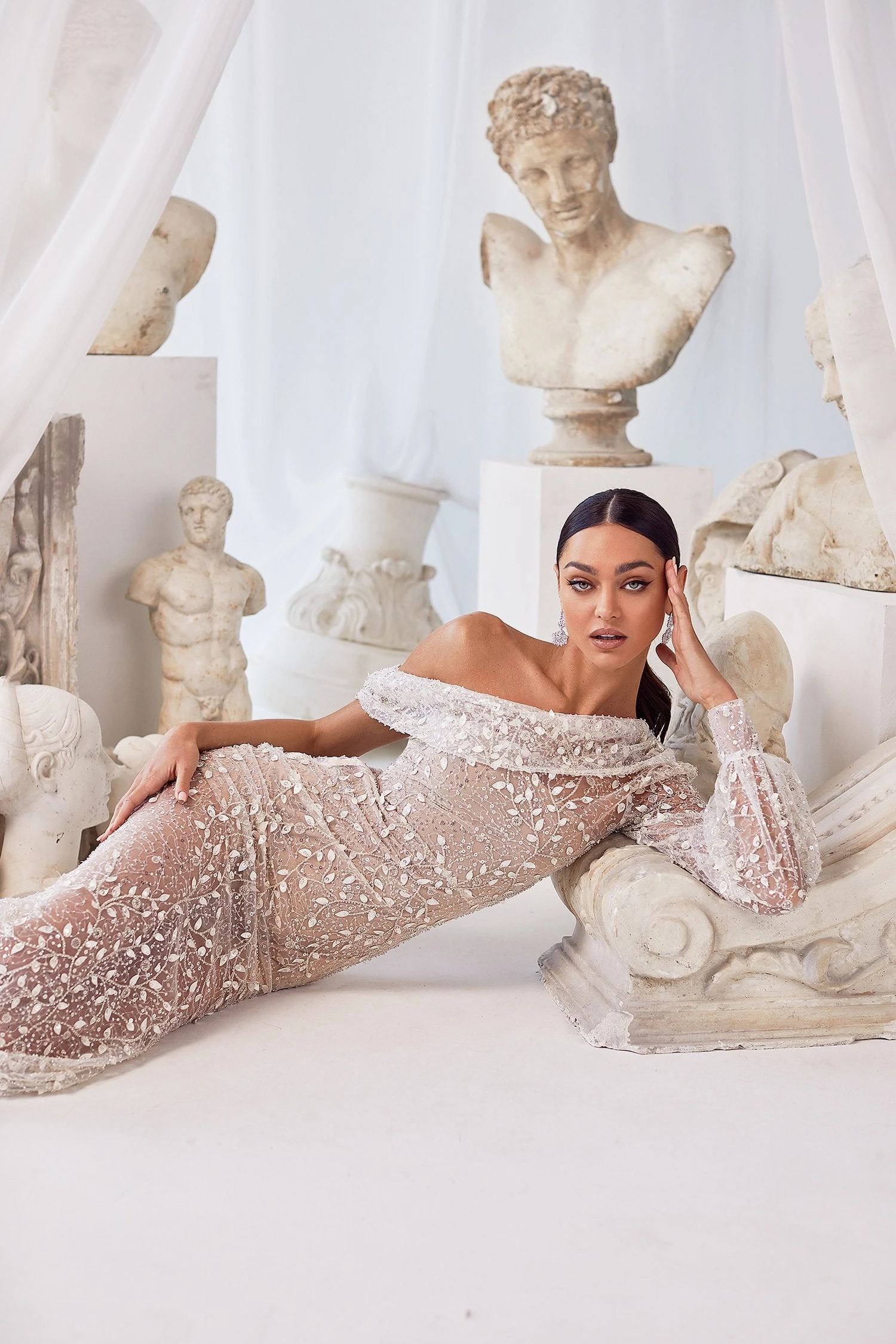 Emma - White 6 Emma - White - Image 4