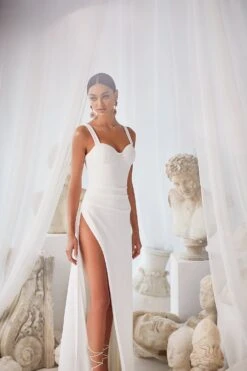 Laria - White -A L’Amour The Label 8 ee705ece cW702 4056 8d3c 664b94257b23 1600x 1eac51d3 80c6 49d2 a533 42c4beb174d3